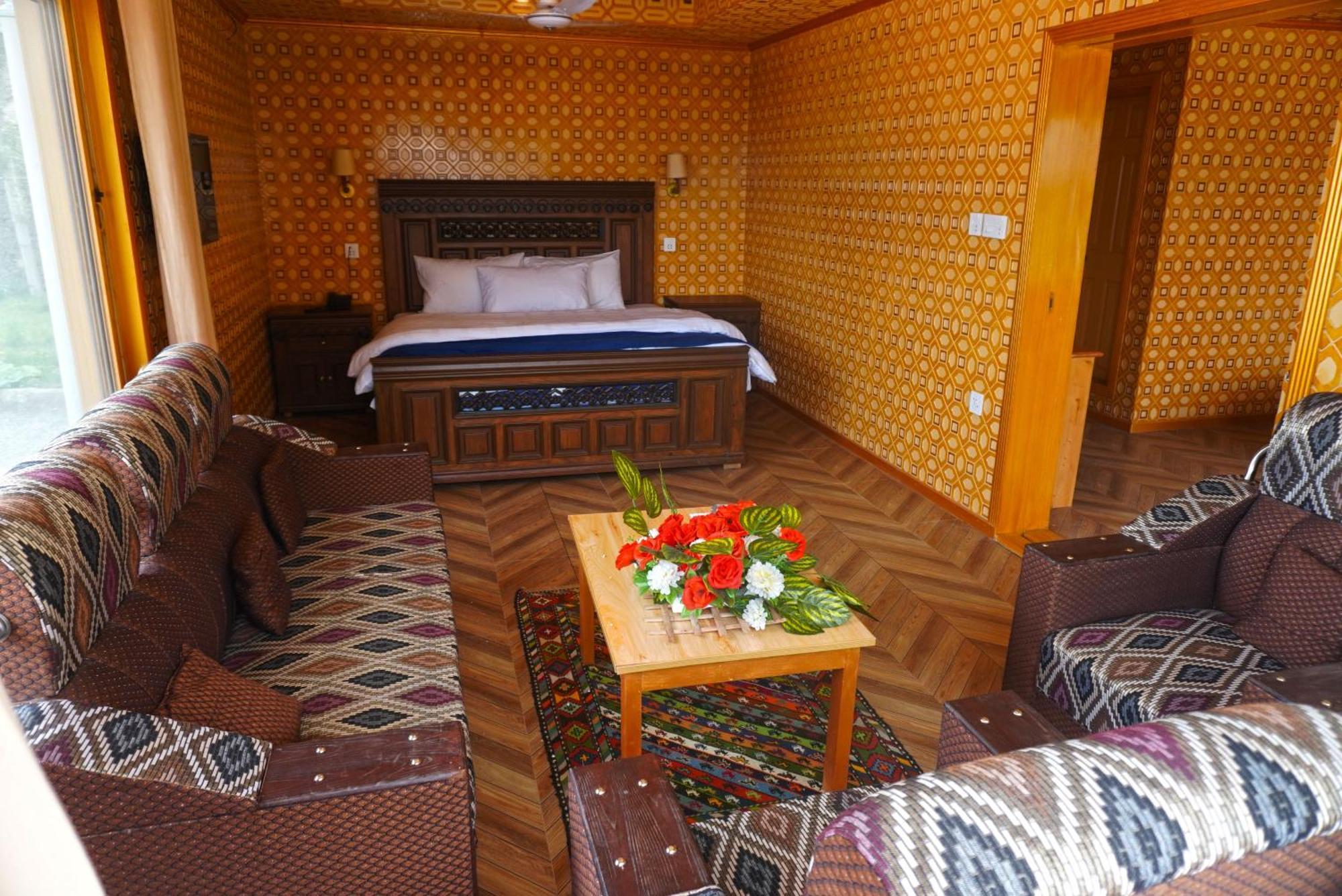 Hotel Mountain Lodge سكردو المظهر الخارجي الصورة