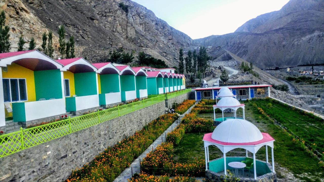 Hotel Mountain Lodge سكردو المظهر الخارجي الصورة