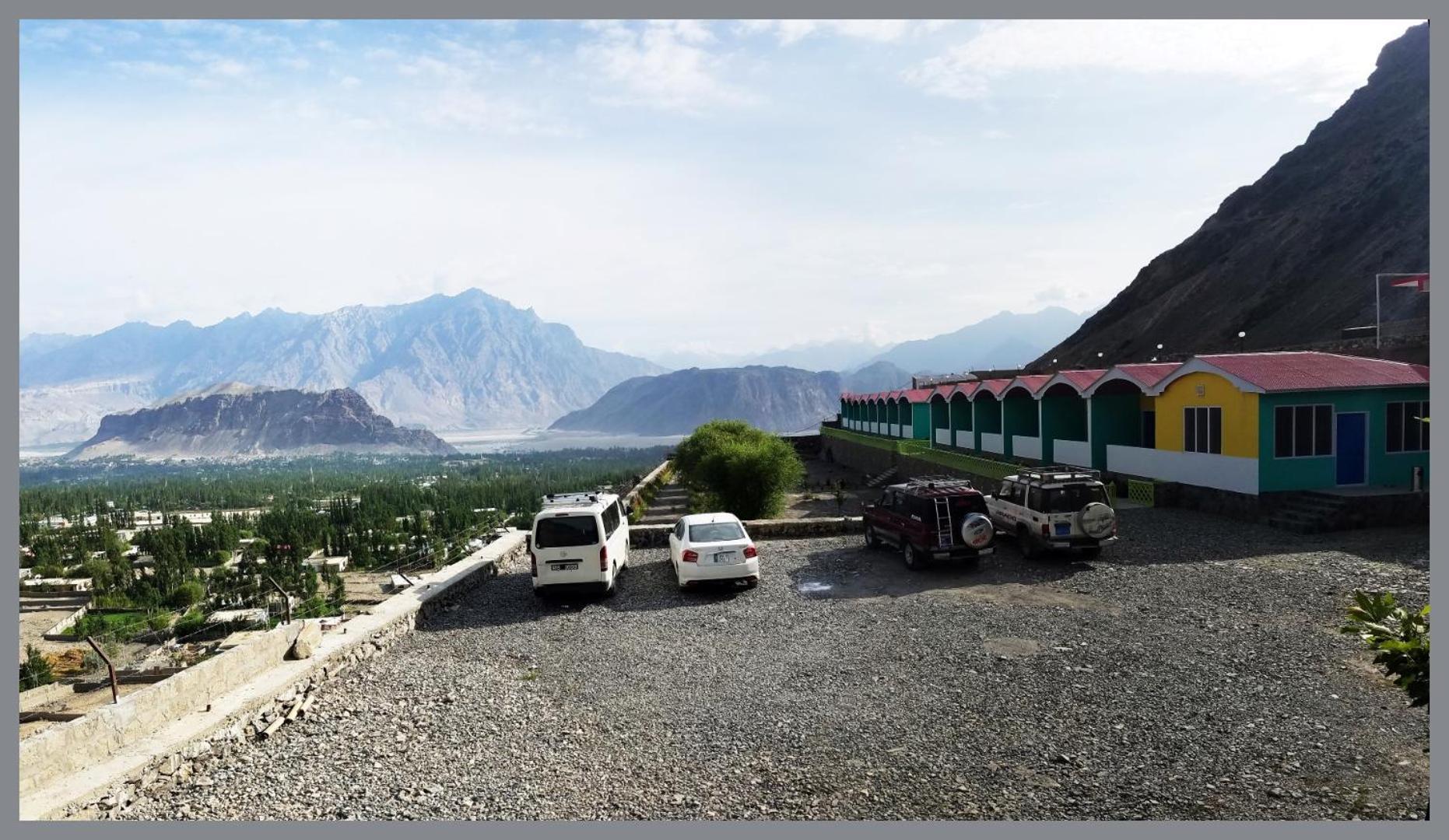 Hotel Mountain Lodge سكردو المظهر الخارجي الصورة